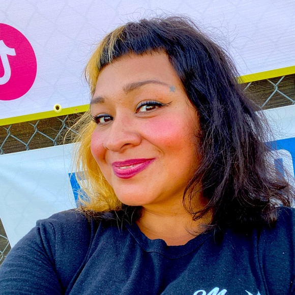 Meet your Posher, Raina - Picture 1 of 1